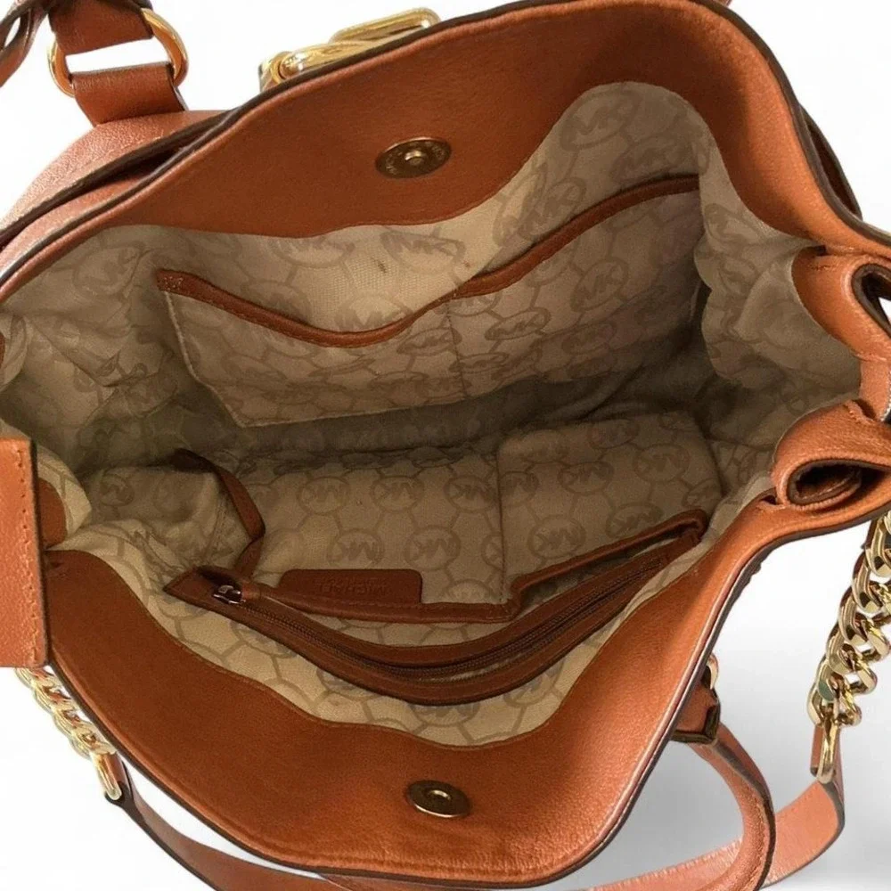 Vintage Micheal Kors bag in new‎ condition